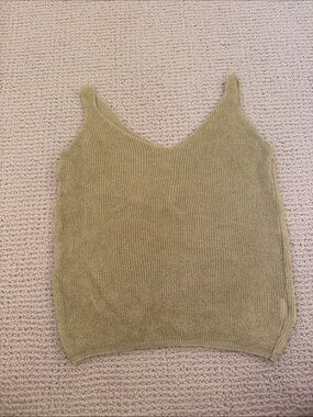 V-Neck Knit Tank Top in light Olive Green